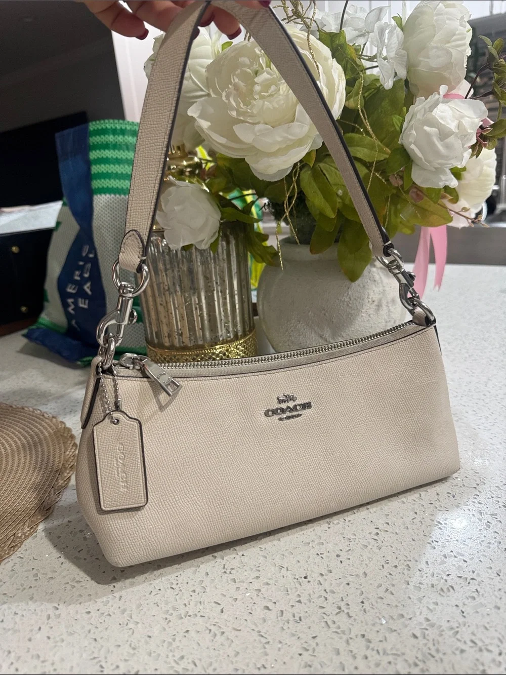 🤍COACH Charlotte Shoulder Bag